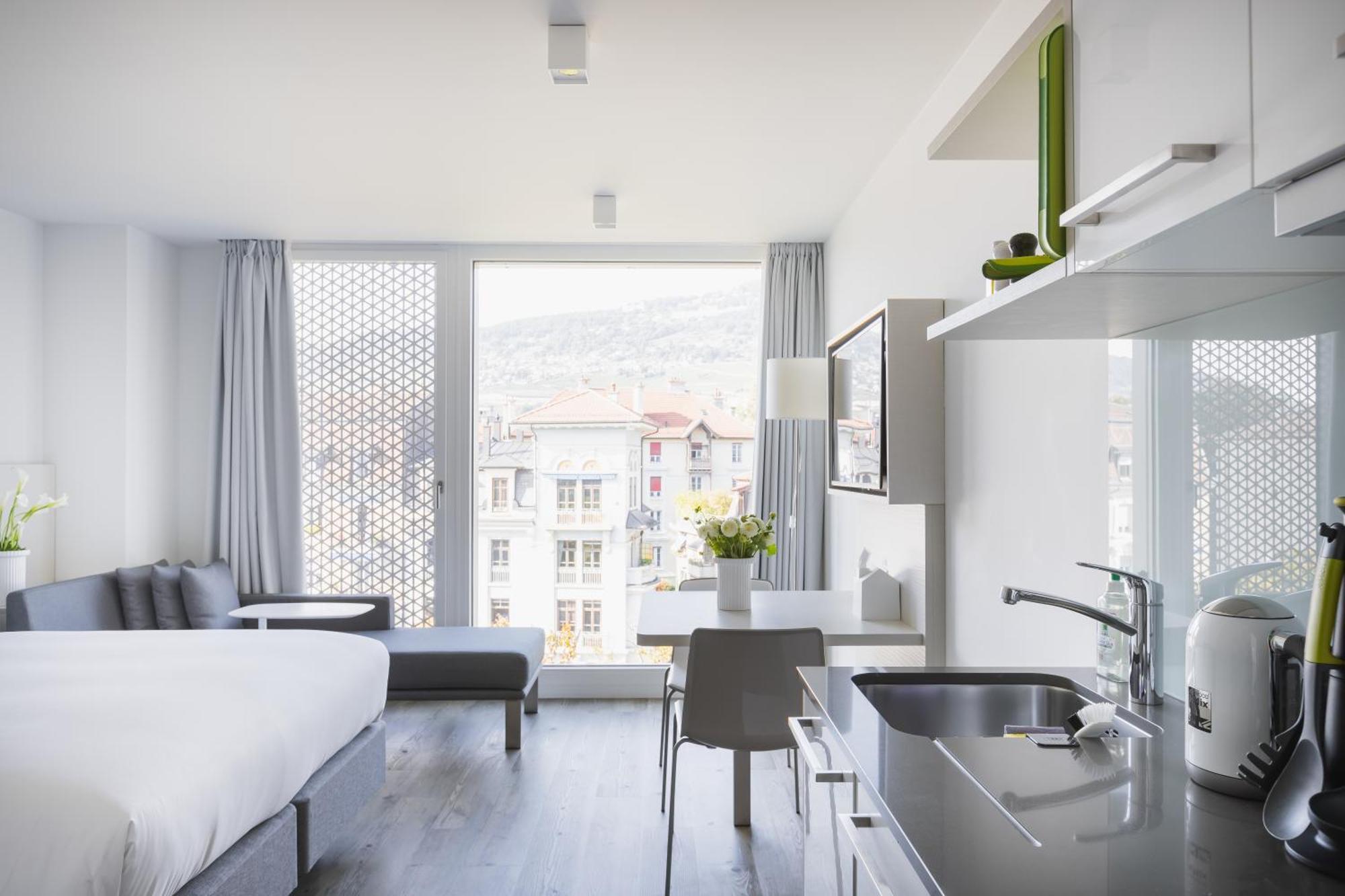 Base Vevey Hotel Exterior photo