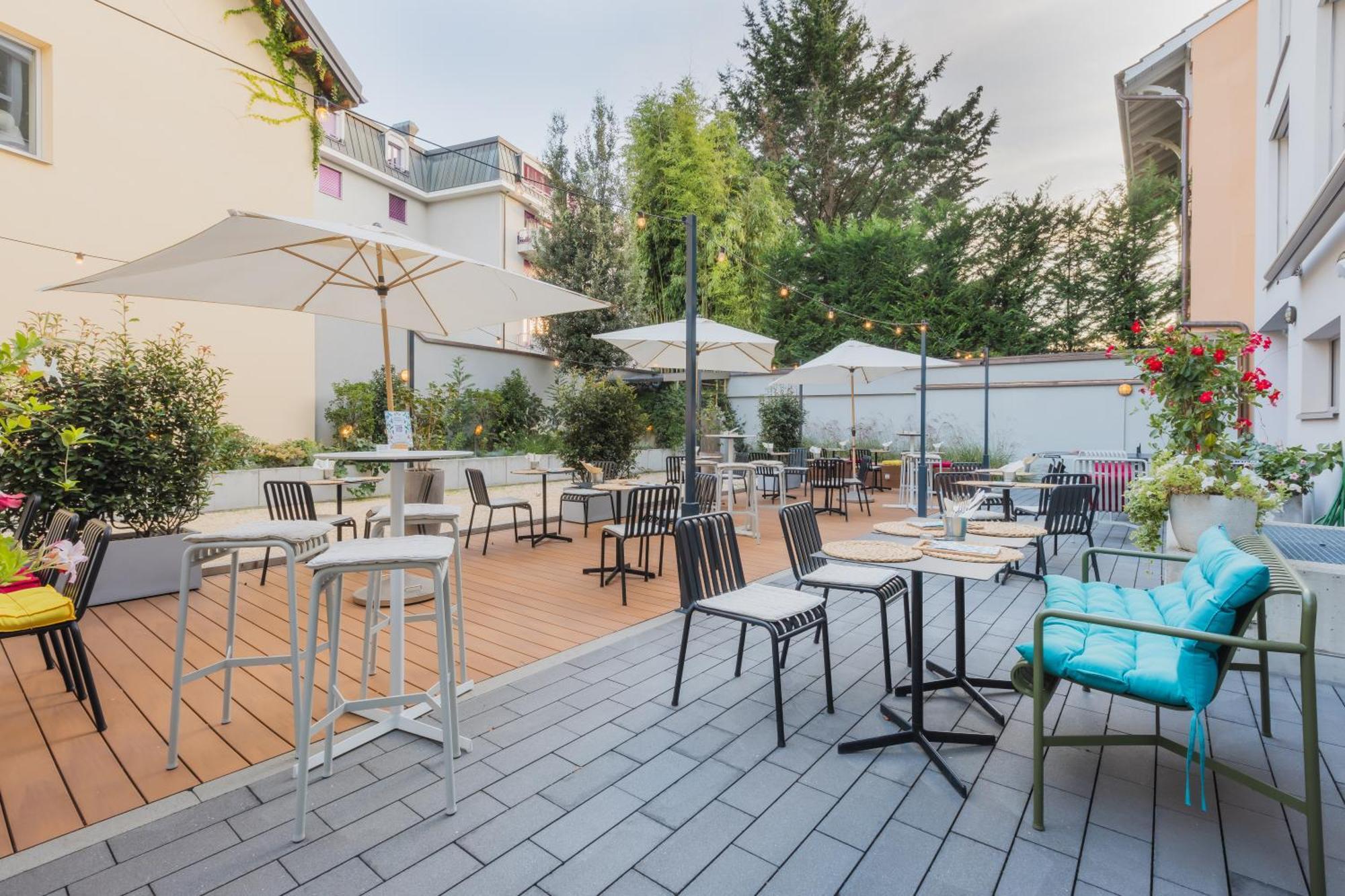 Base Vevey Hotel Exterior photo