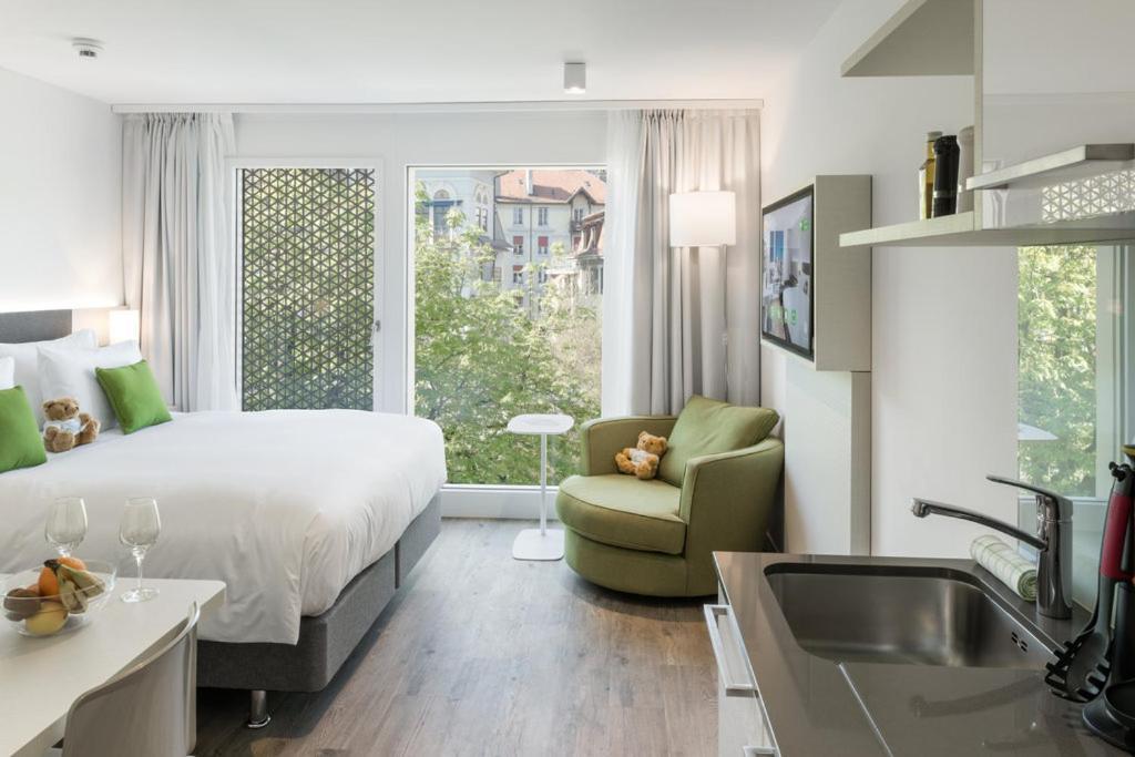Base Vevey Hotel Room photo