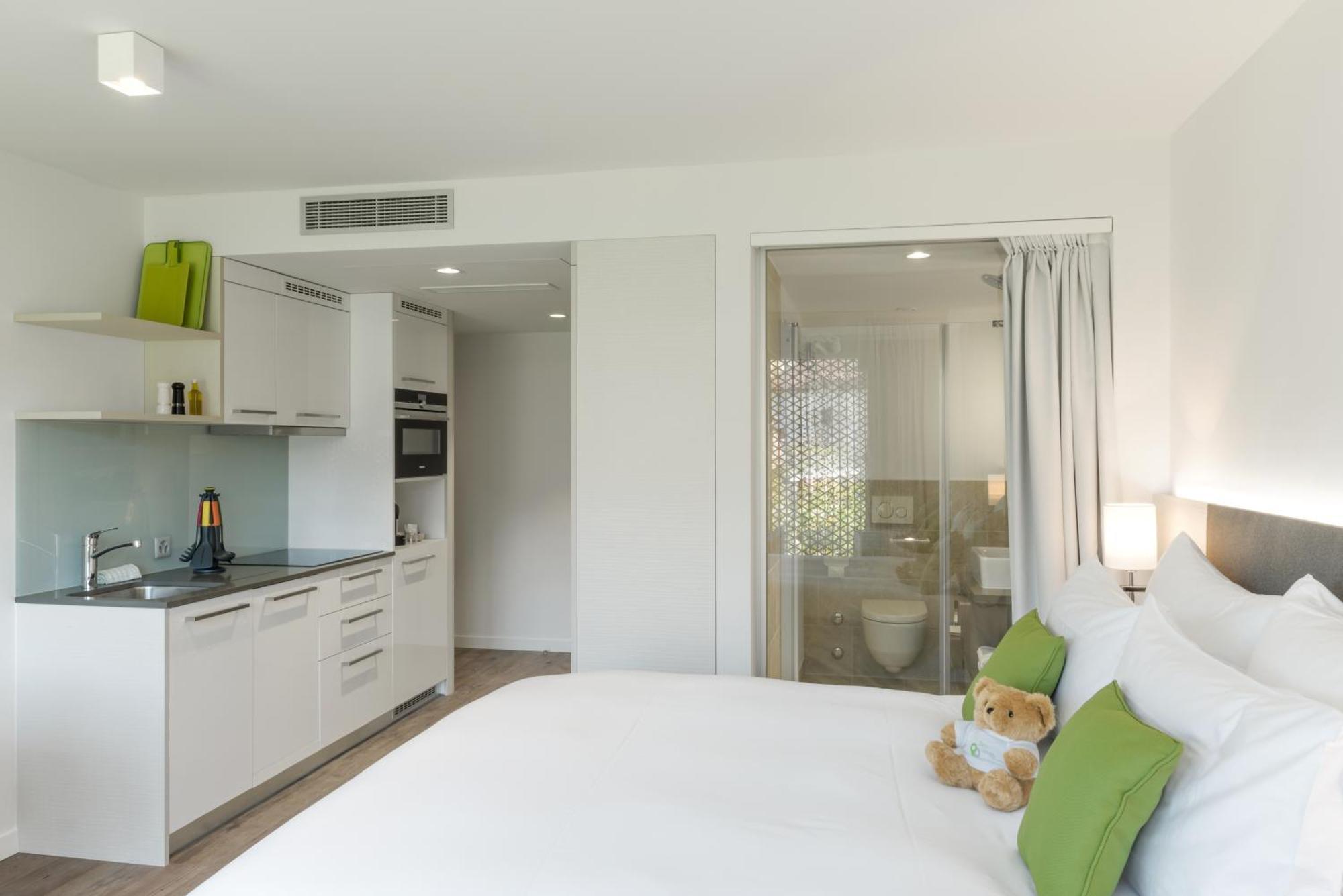 Base Vevey Hotel Room photo